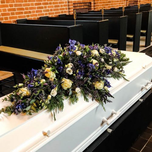 Bestil smukt kistepynt til bisættelse/begravelse i Horsens og omegn